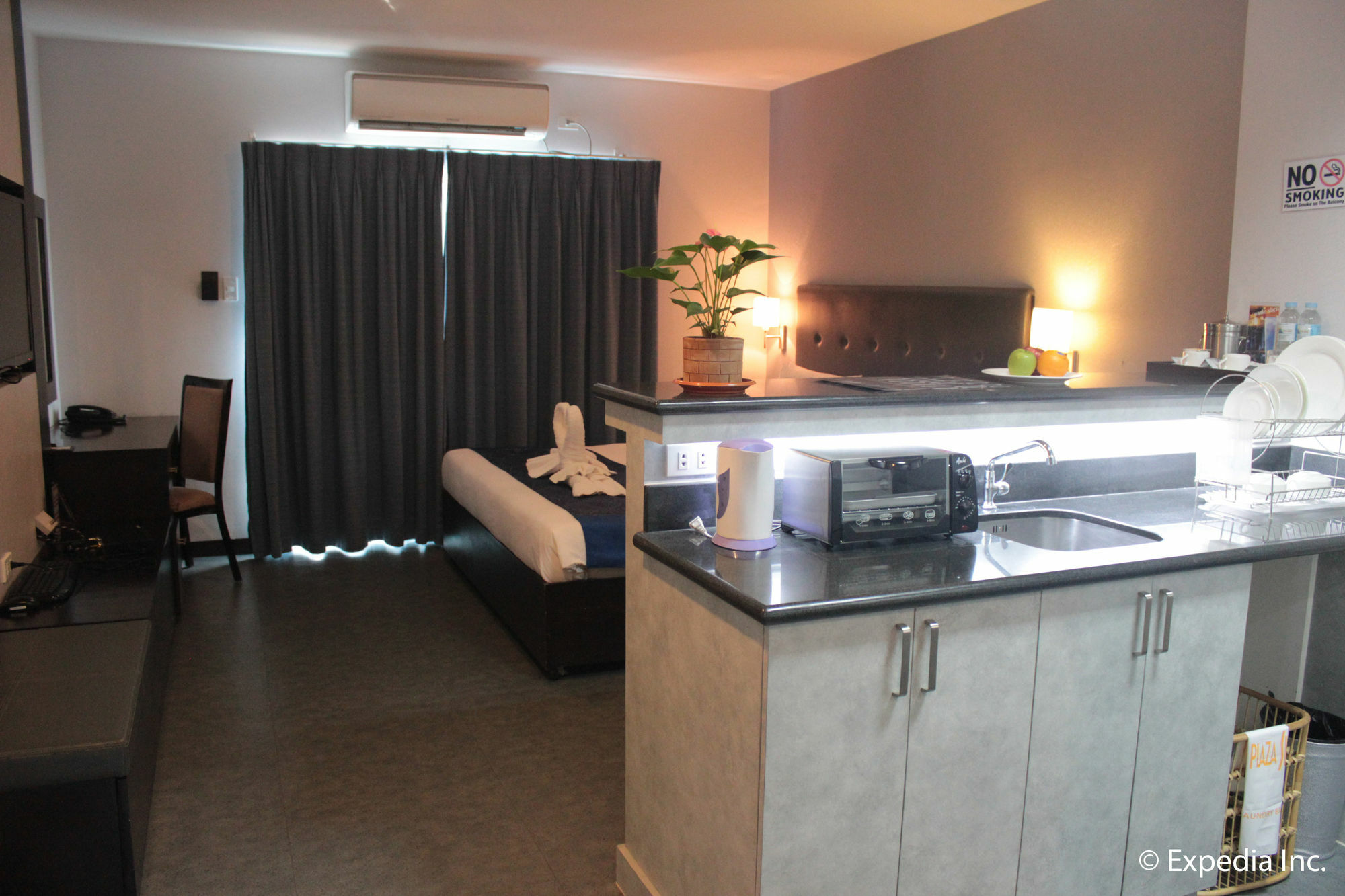 Sun Plaza Subic Hotel Olongapo Exterior photo